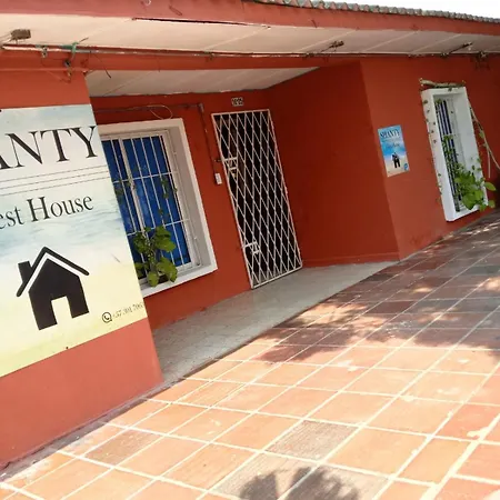 Hostel Shanty House *